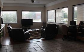 Deerfield Inn & Suites